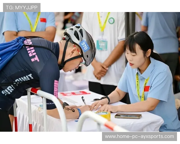 铁人三项队进行专项体能测试，总体成绩理想