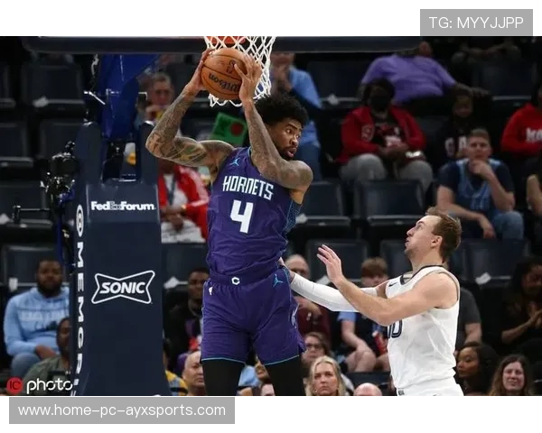 布里奇斯关键篮板助攻,黄蜂获得胜利