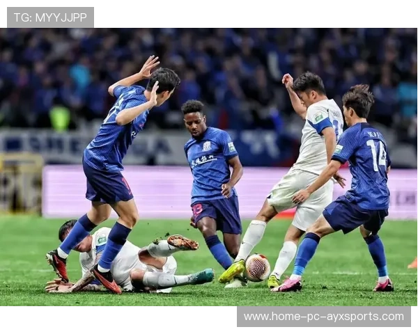 上海申花全队完成扣除10分后的首场高强度分组对抗